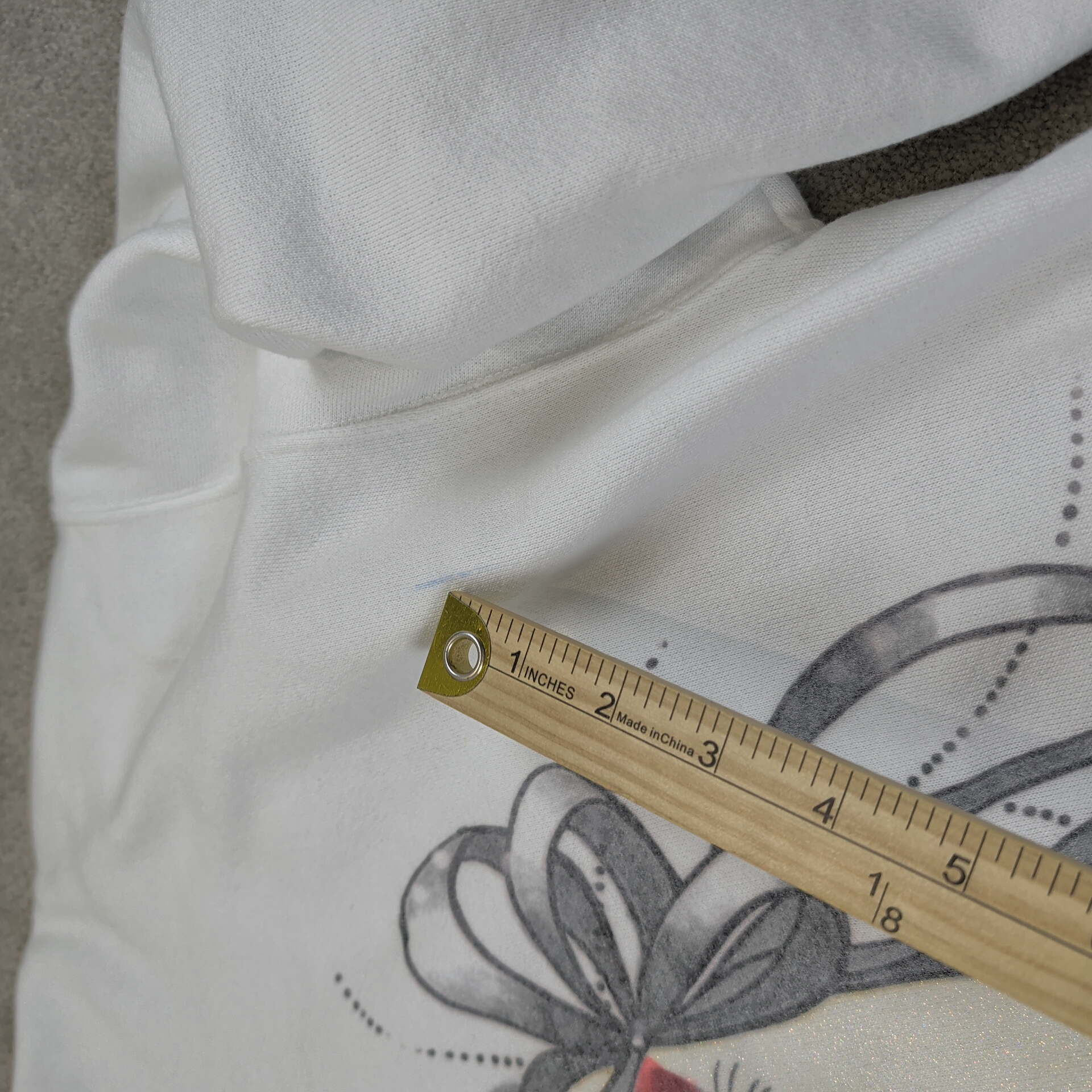 Vintage 80s Women's Graphic Sweatshirt XL White Mask Design Artsy Unique Cotton — photo 4